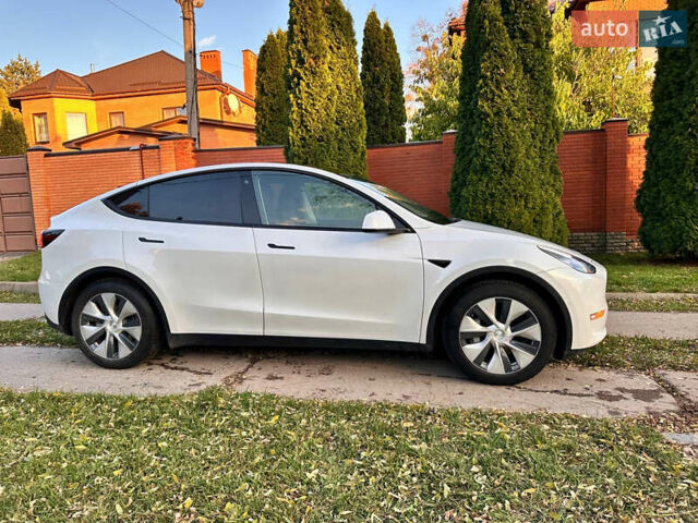 Белый Тесла Model Y, объемом двигателя 0 л и пробегом 116 тыс. км за 21700 $, фото 3 на Automoto.ua