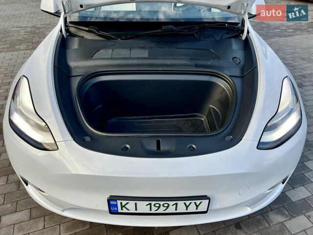Белый Тесла Model Y, объемом двигателя 0 л и пробегом 57 тыс. км за 28500 $, фото 10 на Automoto.ua
