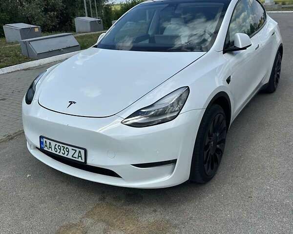 Тесла Model Y 2020 в Киеве на Automoto.ua Белый Тесла Model Y, объемом двигателя 0 л и пробегом 127 тыс. км за 24500 $, фото 1 на Automoto.ua