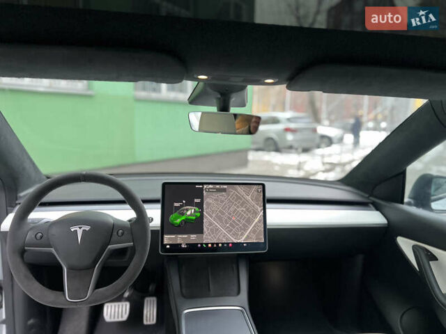 Белый Тесла Model Y, объемом двигателя 0 л и пробегом 62 тыс. км за 30000 $, фото 3 на Automoto.ua