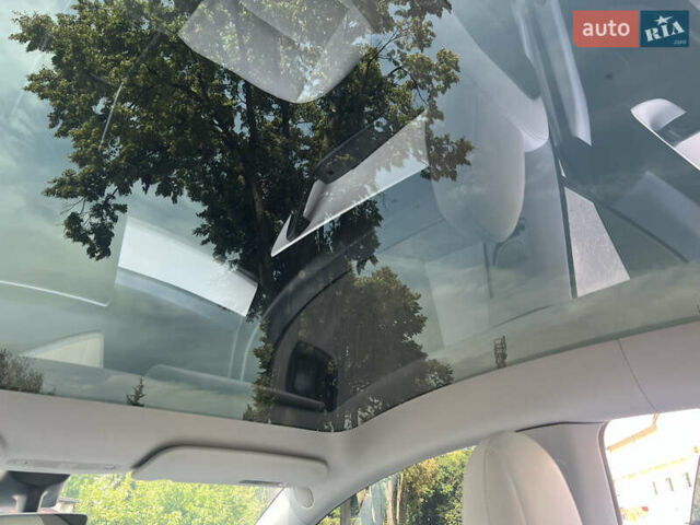 Белый Тесла Model Y, объемом двигателя 0 л и пробегом 31 тыс. км за 29900 $, фото 52 на Automoto.ua