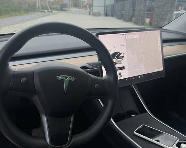 Белый Тесла Model Y, объемом двигателя 0 л и пробегом 50 тыс. км за 25500 $, фото 13 на Automoto.ua