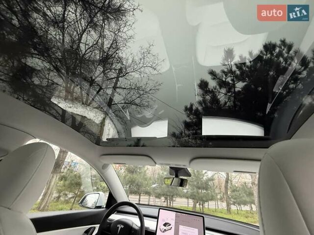 Білий Тесла Model Y, об'ємом двигуна 0 л та пробігом 111 тис. км за 23599 $, фото 14 на Automoto.ua