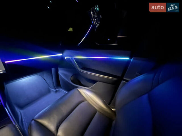Білий Тесла Model Y, об'ємом двигуна 0 л та пробігом 126 тис. км за 28800 $, фото 20 на Automoto.ua