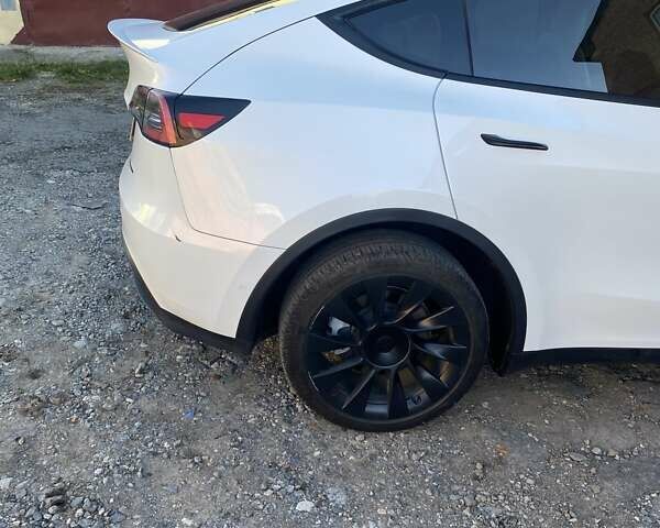 Белый Тесла Model Y, объемом двигателя 0 л и пробегом 21 тыс. км за 19500 $, фото 23 на Automoto.ua