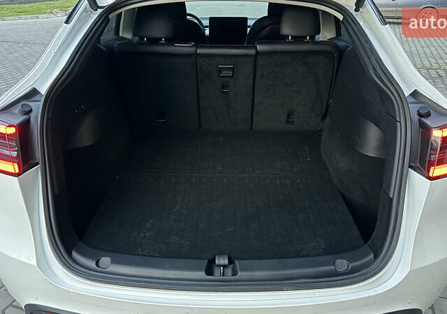 Білий Тесла Model Y, об'ємом двигуна 0 л та пробігом 187 тис. км за 18900 $, фото 35 на Automoto.ua