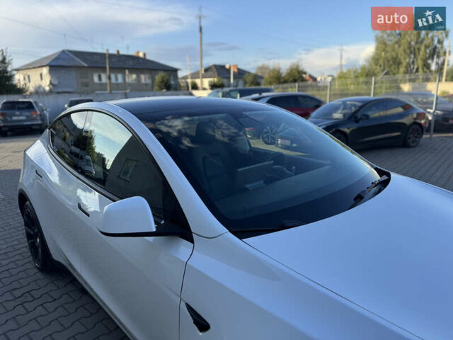 Белый Тесла Model Y, объемом двигателя 0 л и пробегом 110 тыс. км за 21500 $, фото 11 на Automoto.ua
