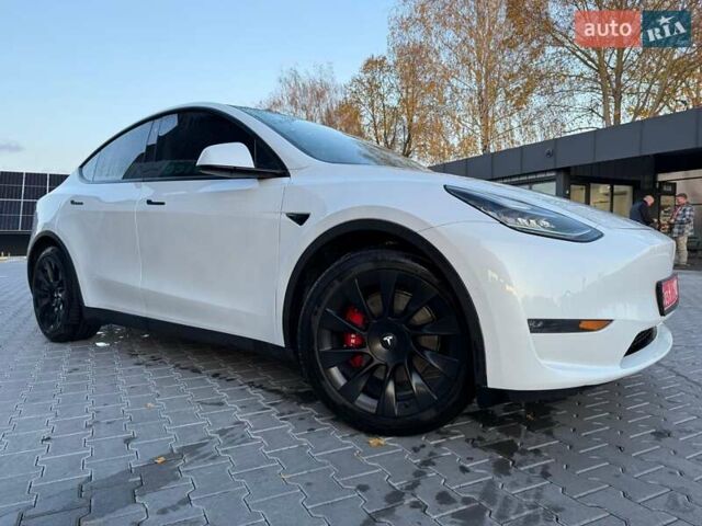Белый Тесла Model Y, объемом двигателя 0 л и пробегом 132 тыс. км за 20800 $, фото 131 на Automoto.ua