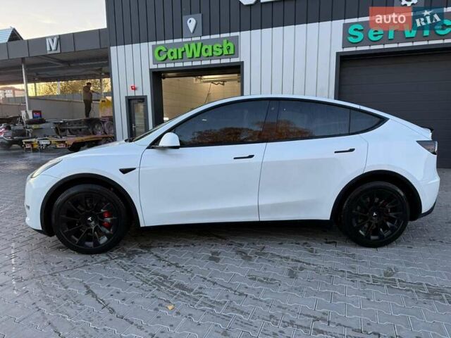 Белый Тесла Model Y, объемом двигателя 0 л и пробегом 132 тыс. км за 20800 $, фото 10 на Automoto.ua