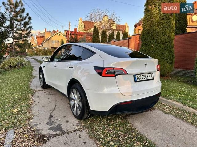 Белый Тесла Model Y, объемом двигателя 0 л и пробегом 110 тыс. км за 21700 $, фото 5 на Automoto.ua