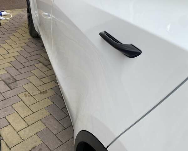 Білий Тесла Model Y, об'ємом двигуна 0 л та пробігом 21 тис. км за 19000 $, фото 3 на Automoto.ua