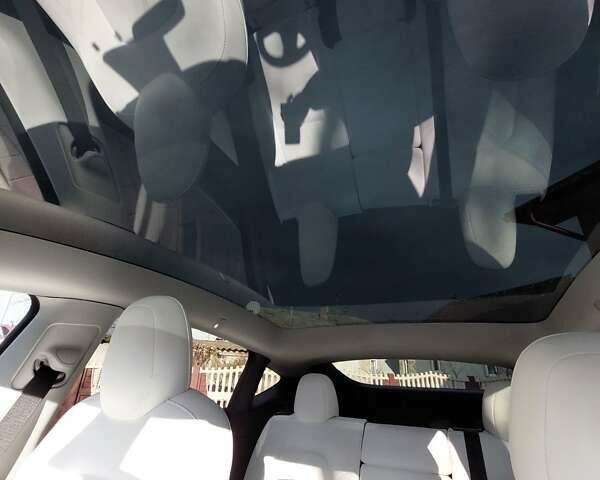 Белый Тесла Model Y, объемом двигателя 0 л и пробегом 113 тыс. км за 24700 $, фото 68 на Automoto.ua