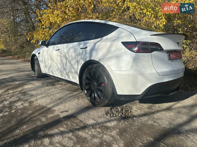 Белый Тесла Model Y, объемом двигателя 0 л и пробегом 71 тыс. км за 23400 $, фото 6 на Automoto.ua