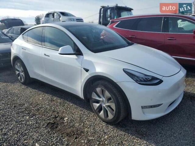 Белый Тесла Model Y, объемом двигателя 0 л и пробегом 61 тыс. км за 9450 $, фото 5 на Automoto.ua