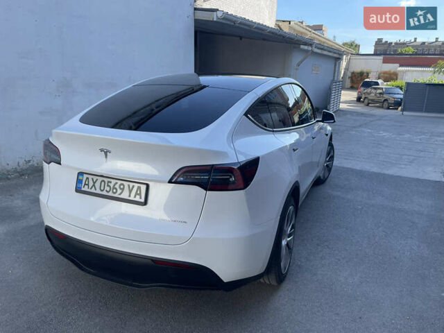 Тесла Model Y 2020 в Харькове на Automoto.ua Белый Тесла Model Y, объемом двигателя 0 л и пробегом 115 тыс. км за 23000 $, фото 2 на Automoto.ua