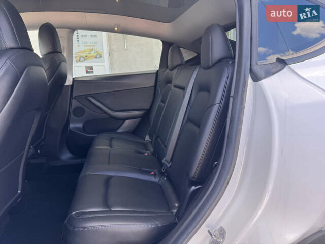 Белый Тесла Model Y, объемом двигателя 0 л и пробегом 108 тыс. км за 21300 $, фото 32 на Automoto.ua