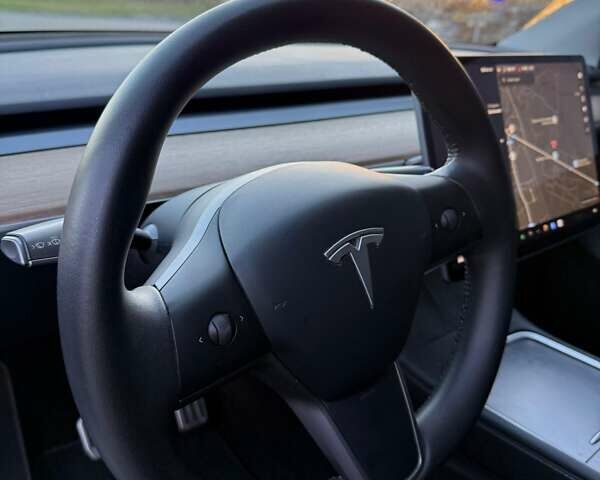 Белый Тесла Model Y, объемом двигателя 0 л и пробегом 132 тыс. км за 20800 $, фото 49 на Automoto.ua