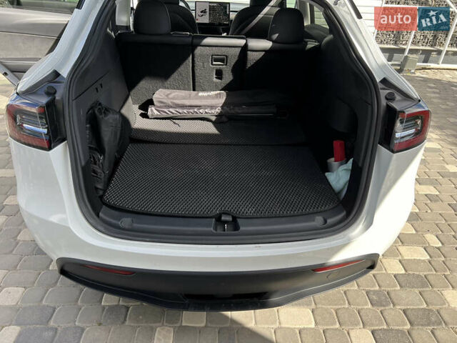 Белый Тесла Model Y, объемом двигателя 0 л и пробегом 108 тыс. км за 22800 $, фото 12 на Automoto.ua
