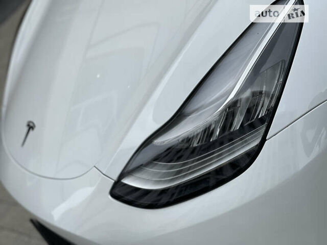 Белый Тесла Model Y, объемом двигателя 0 л и пробегом 78 тыс. км за 33800 $, фото 7 на Automoto.ua
