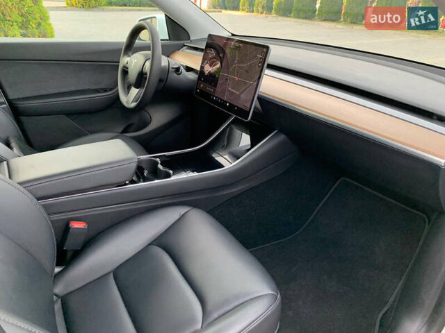 Белый Тесла Model Y, объемом двигателя 0 л и пробегом 35 тыс. км за 26500 $, фото 25 на Automoto.ua