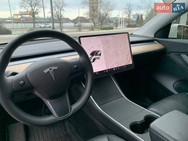 Белый Тесла Model Y, объемом двигателя 0 л и пробегом 90 тыс. км за 22000 $, фото 13 на Automoto.ua