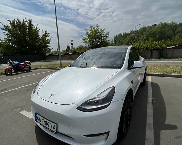 Белый Тесла Model Y, объемом двигателя 0 л и пробегом 23 тыс. км за 44000 $, фото 1 на Automoto.ua