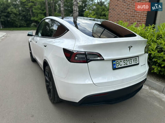 Белый Тесла Model Y, объемом двигателя 0 л и пробегом 53 тыс. км за 23500 $, фото 13 на Automoto.ua