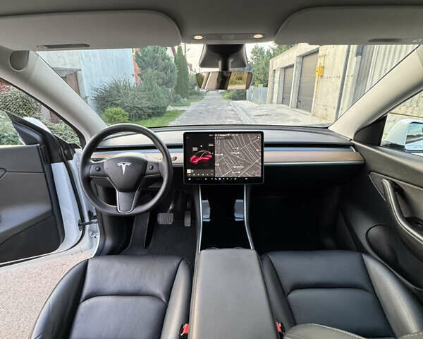 Білий Тесла Model Y, об'ємом двигуна 0 л та пробігом 30 тис. км за 29000 $, фото 16 на Automoto.ua
