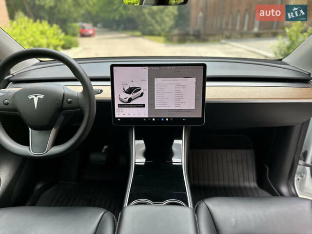 Белый Тесла Model Y, объемом двигателя 0 л и пробегом 53 тыс. км за 23500 $, фото 34 на Automoto.ua