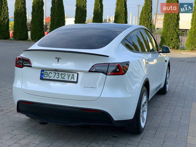 Белый Тесла Model Y, объемом двигателя 0 л и пробегом 35 тыс. км за 26500 $, фото 2 на Automoto.ua