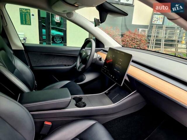 Белый Тесла Model Y, объемом двигателя 0 л и пробегом 85 тыс. км за 20700 $, фото 13 на Automoto.ua