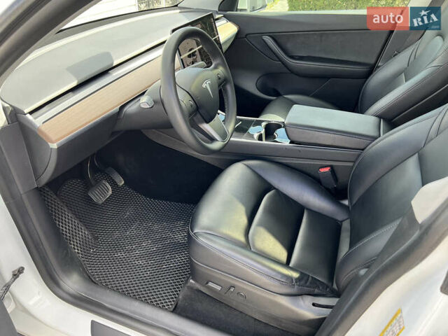 Белый Тесла Model Y, объемом двигателя 0 л и пробегом 108 тыс. км за 22800 $, фото 8 на Automoto.ua