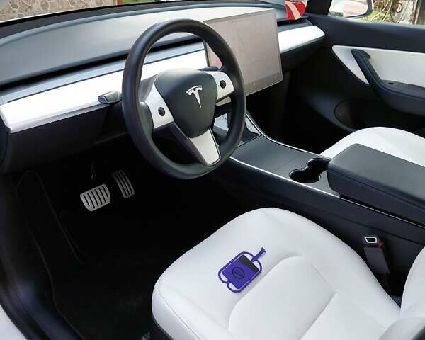 Белый Тесла Model Y, объемом двигателя 0 л и пробегом 113 тыс. км за 24700 $, фото 60 на Automoto.ua