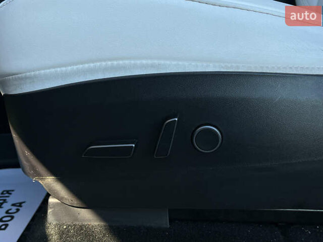 Белый Тесла Model Y, объемом двигателя 0 л и пробегом 73 тыс. км за 24800 $, фото 17 на Automoto.ua