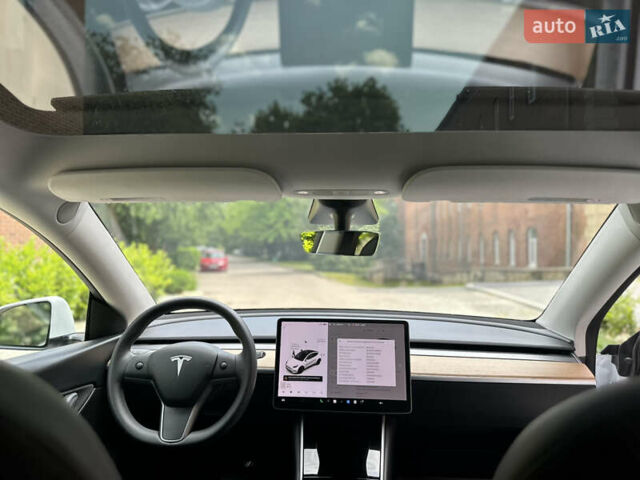 Белый Тесла Model Y, объемом двигателя 0 л и пробегом 53 тыс. км за 23500 $, фото 33 на Automoto.ua