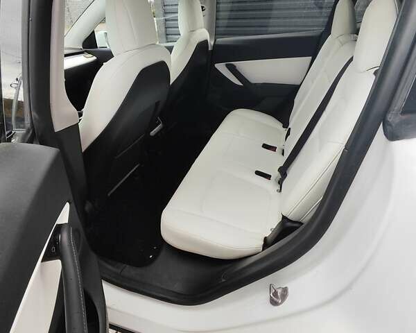 Тесла Model Y 2020 у Буче на Automoto.ua Білий Тесла Model Y, об'ємом двигуна 0 л та пробігом 102 тис. км за 22500 $, фото 7 на Automoto.ua