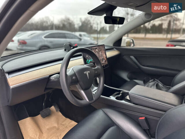 Білий Тесла Model Y, об'ємом двигуна 0 л та пробігом 66 тис. км за 19500 $, фото 22 на Automoto.ua