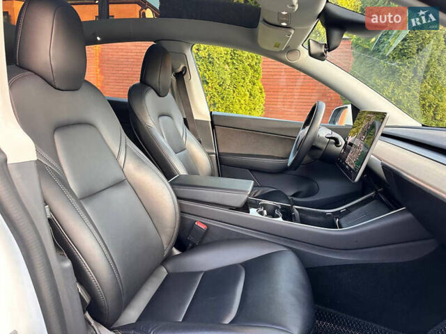 Белый Тесла Model Y, объемом двигателя 0 л и пробегом 116 тыс. км за 21700 $, фото 8 на Automoto.ua