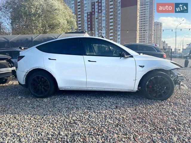 Білий Тесла Model Y, об'ємом двигуна 0 л та пробігом 70 тис. км за 14300 $, фото 3 на Automoto.ua