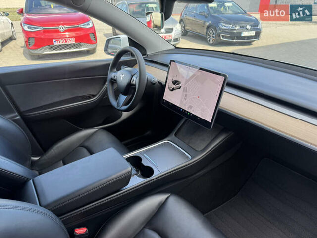 Белый Тесла Model Y, объемом двигателя 0 л и пробегом 108 тыс. км за 21300 $, фото 27 на Automoto.ua