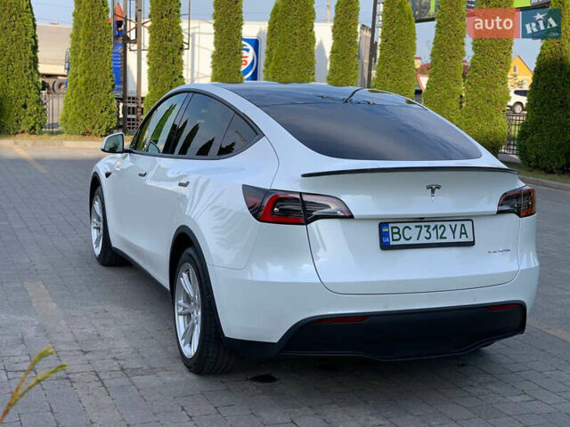 Белый Тесла Model Y, объемом двигателя 0 л и пробегом 35 тыс. км за 26500 $, фото 3 на Automoto.ua