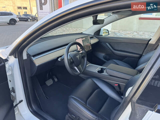 Белый Тесла Model Y, объемом двигателя 0 л и пробегом 110 тыс. км за 21500 $, фото 16 на Automoto.ua