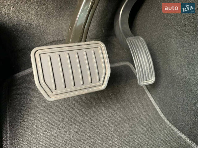 Белый Тесла Model Y, объемом двигателя 0 л и пробегом 35 тыс. км за 26500 $, фото 38 на Automoto.ua