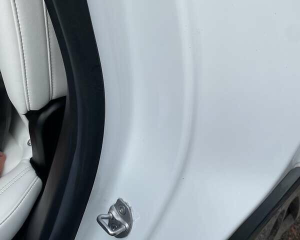 Білий Тесла Model Y, об'ємом двигуна 0 л та пробігом 21 тис. км за 19000 $, фото 47 на Automoto.ua