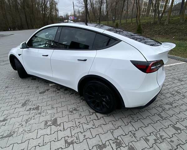 Білий Тесла Model Y, об'ємом двигуна 0 л та пробігом 21 тис. км за 19000 $, фото 26 на Automoto.ua
