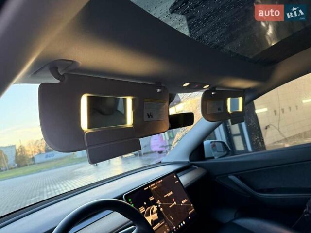 Белый Тесла Model Y, объемом двигателя 0 л и пробегом 132 тыс. км за 20800 $, фото 91 на Automoto.ua