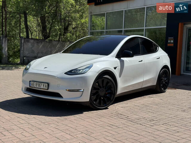Белый Тесла Model Y, объемом двигателя 0 л и пробегом 84 тыс. км за 28000 $, фото 11 на Automoto.ua
