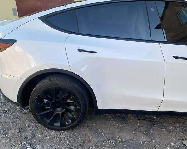 Белый Тесла Model Y, объемом двигателя 0 л и пробегом 21 тыс. км за 19500 $, фото 18 на Automoto.ua