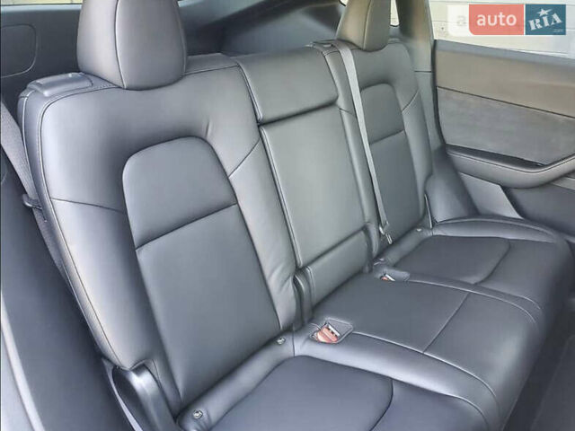 Белый Тесла Model Y, объемом двигателя 0 л и пробегом 9 тыс. км за 33333 $, фото 43 на Automoto.ua