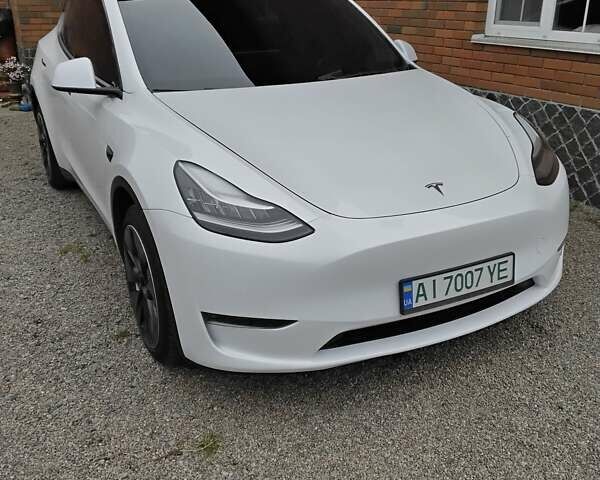 Белый Тесла Model Y, объемом двигателя 0 л и пробегом 67 тыс. км за 19999 $, фото 1 на Automoto.ua